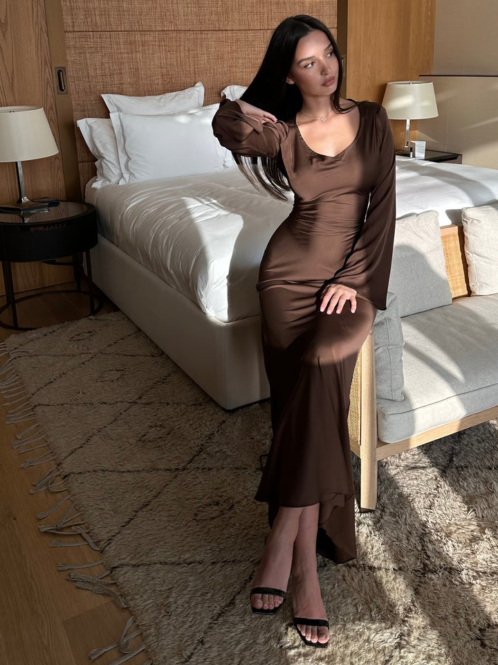 Bequemes Damen Maxikleid mit langen Ärmeln, einfarbig. Vielseitig für jeden Anlass.
