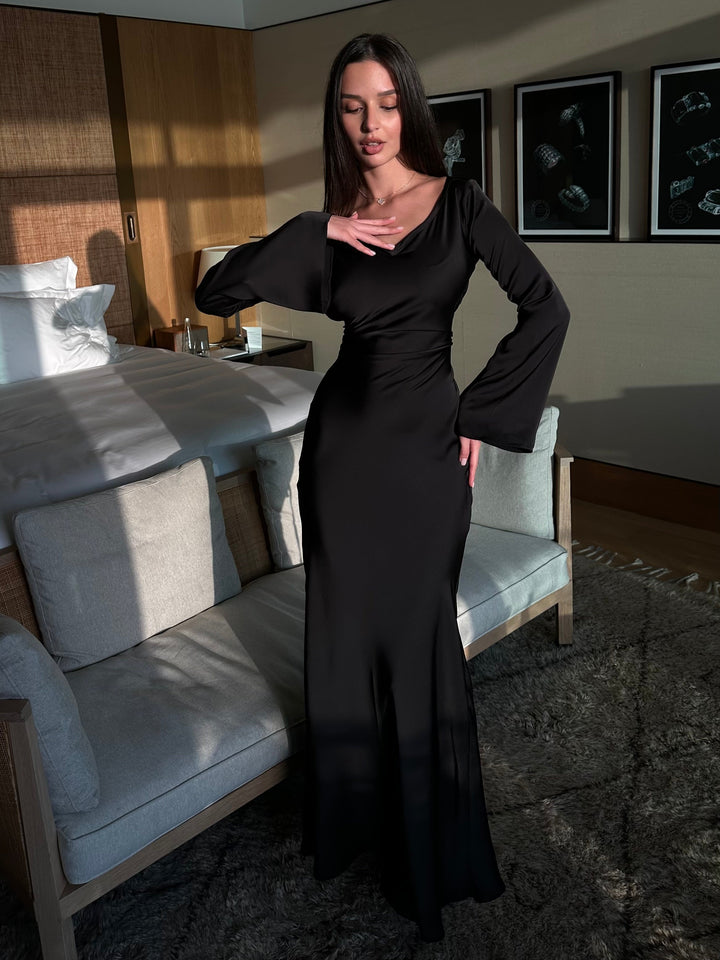 Hochwertiges Damen Langarm Maxikleid, einfarbig. Elegant fallender Stoff, modern.