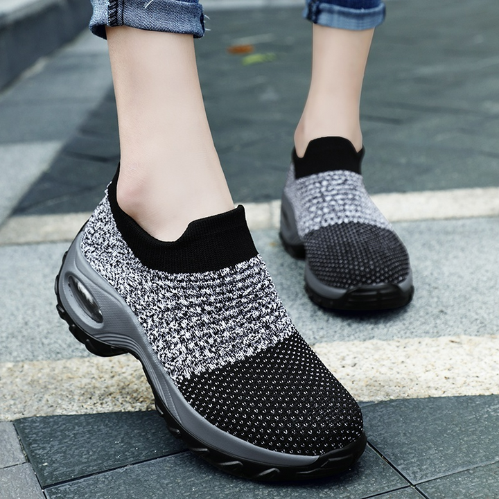Damen Slip-On Laufschuhe mit luftgepolsterter Sohle. Maximaler Komfort als Alltagsschuh und Freizeitschuh.