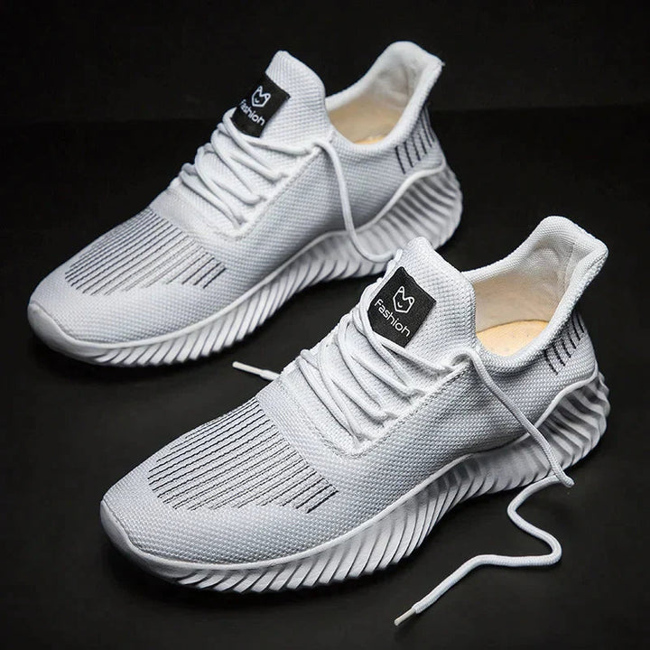 Performance Herren Sportschuhe für anspruchsvolles Training. Ganzjahresschuhe mit exzellenter Dämpfung.