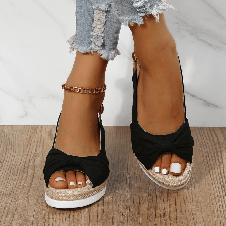 Plateausandalen für Damen, elegante Sommersandalen mit bequemem Fußbett und Halt.