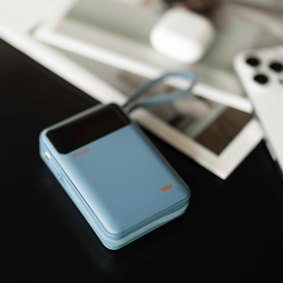 Die moderne 20000mAh Powerbank mit 65W Power Delivery USB-C für schnelles Laden überall.