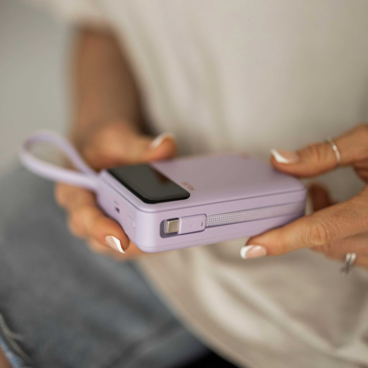 Zuverlässige Energielösung: 20000mAh Powerbank mit 65W PD USB-C für Smartphone, Tablet, Laptop.