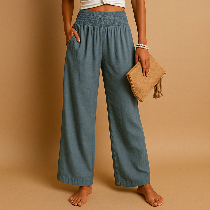 Stylische Urlaubshose für Damen, leichter Stoff, gerader Schnitt und elastischer Bund – ideal als Strandhose.