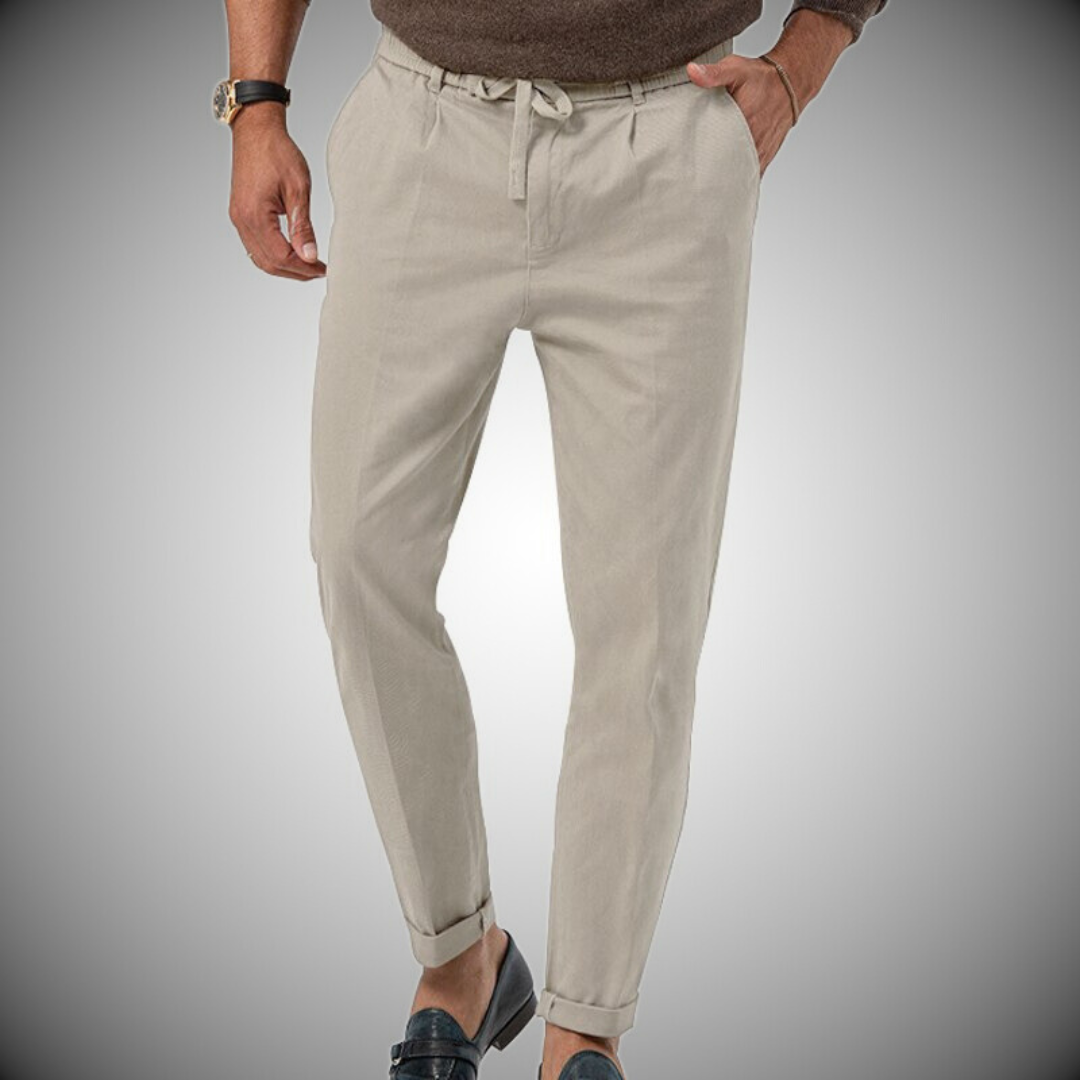 Loris Herren Schnürhose, eine komfortable Freizeithose mit lockerer Passform, ideal für einen entspannten Look.
