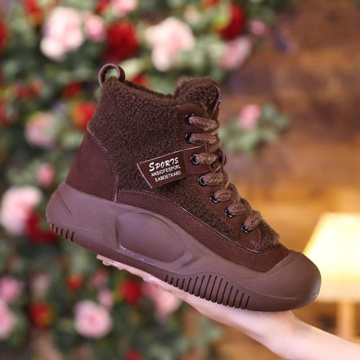 Bequeme orthopädische Damen-Winterschuhe, halten Füße warm. Komfortable Winterstiefel für Fußgesundheit.