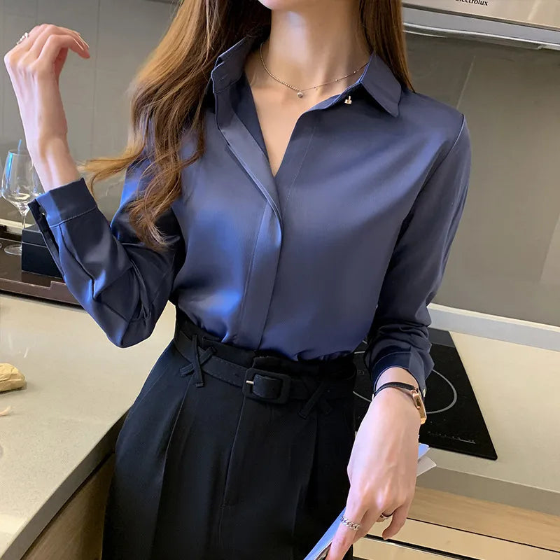 Elegante Damenbluse, langärmlig, für Business & Freizeit. Stilvolle Frauenmode mit zeitlosem Design und Komfort.