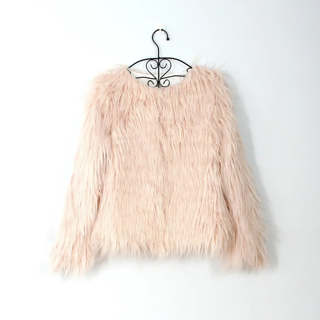 Stilvoller Damen Herbst-Winter-Mantel, kuschelig warm. Elegante Oberbekleidung für kalte Tage & Freizeit.