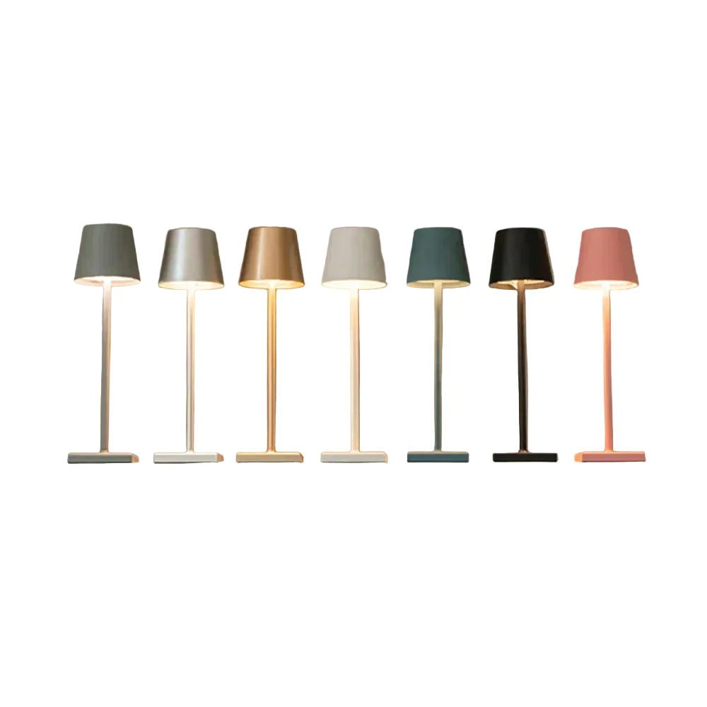 Kabellose LED-Tischlampe mit Akku, dimmbar und tragbar für flexibles Licht in Wohn- oder Schlafzimmer.
