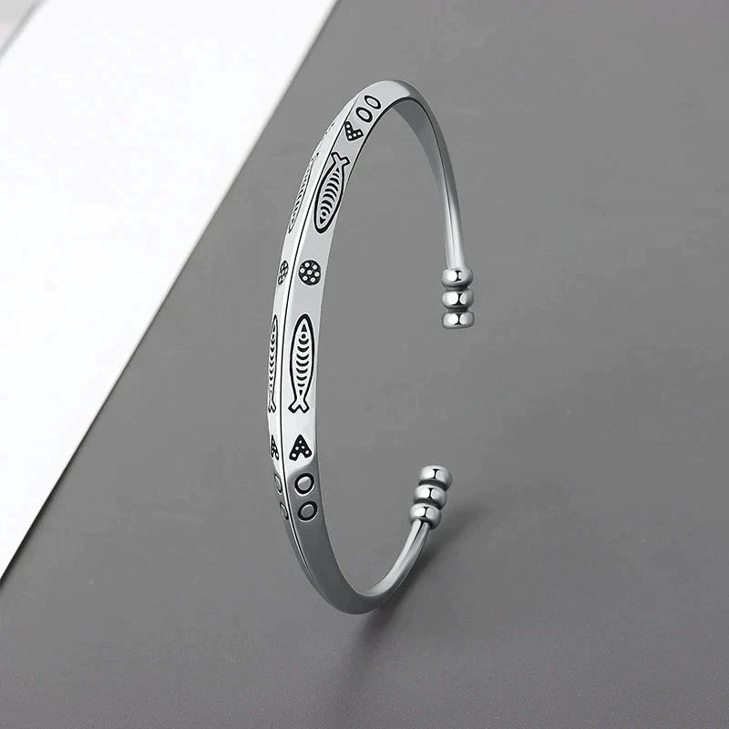 Elegantes Unisex Koi-Fisch-Armband als Glücksbringer für Erfolg und Gesundheit.