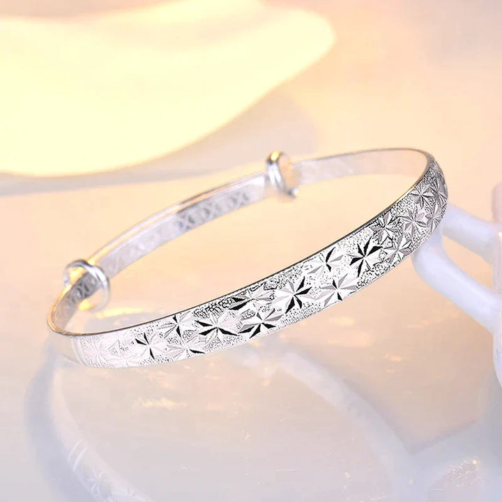 Exquisites Damenarmband, 925er Silber, Stern-Design, verstellbar, eleganter und hypoallergener Damenschmuck.