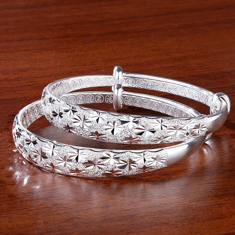 Verstellbares Damenarmband aus Sterlingsilber mit Asterismus-Design, ein modisches Statement.