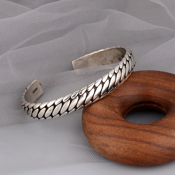 Einzigartiges, handgefertigtes unisex 925 Sterlingsilberarmband. Geometrisches Design für urbanen Stil. Verstellbar.