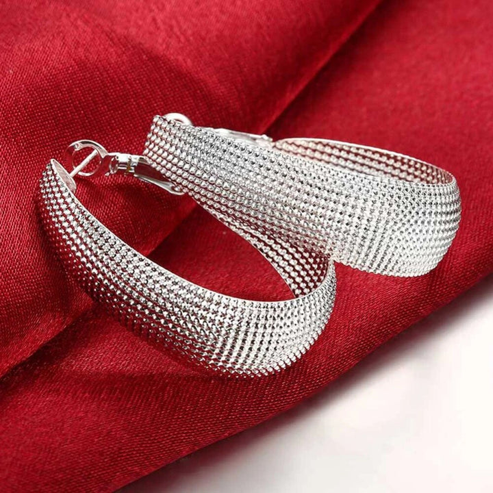 Elegante Damen Hoop-Ohrringe aus Sterlingsilber, zeitlos und rund, perfekter Schmuck.