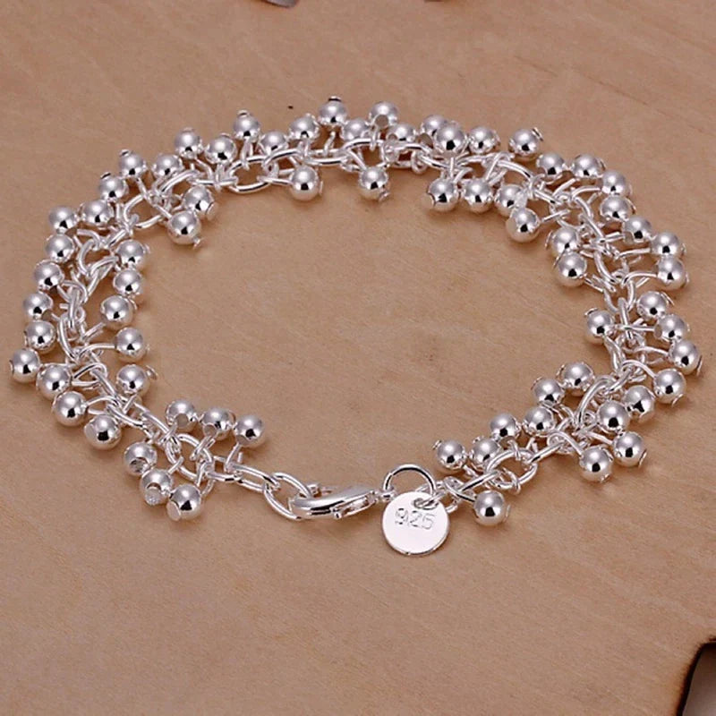 Elegantes Damen Armband aus hypoallergenem 925er Silber mit runden Kugeln. Stilvolles Accessoire für jede Frau.