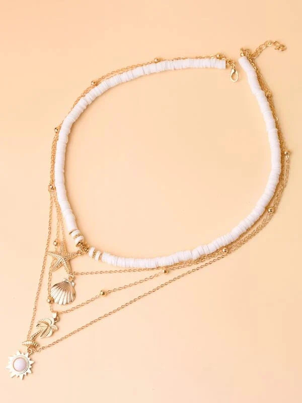 Schicke Damen Mehrschicht-Halskette: Seestern und Muschel Anhänger aus Edelstahl. Verstellbarer maritimer Boho-Schmuck.