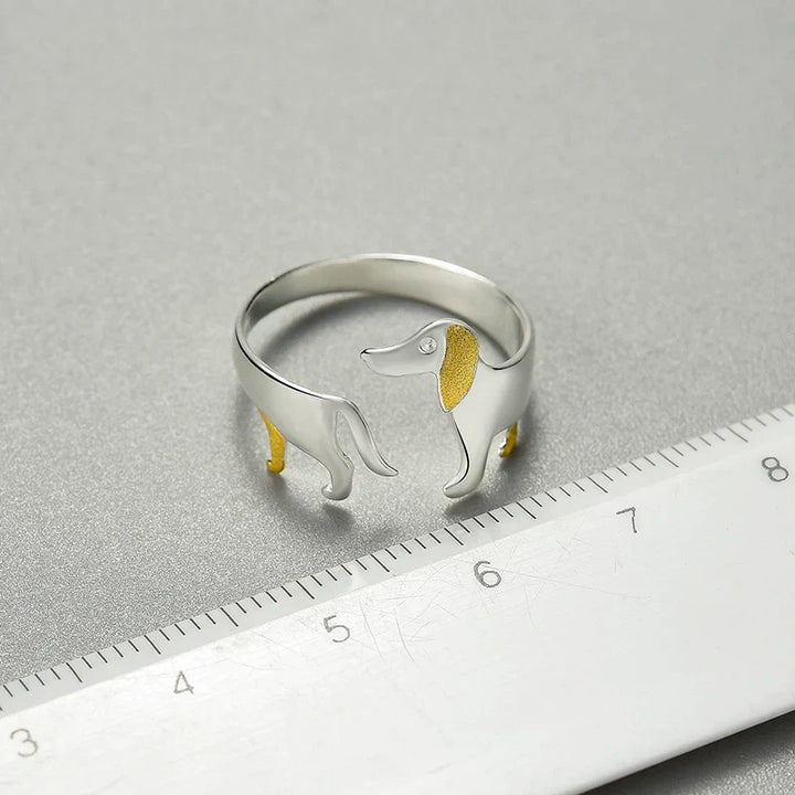Detailreicher Dackelring Damen, verstellbar, aus 925 Sterlingsilber, charmanter Hundeschmuck.