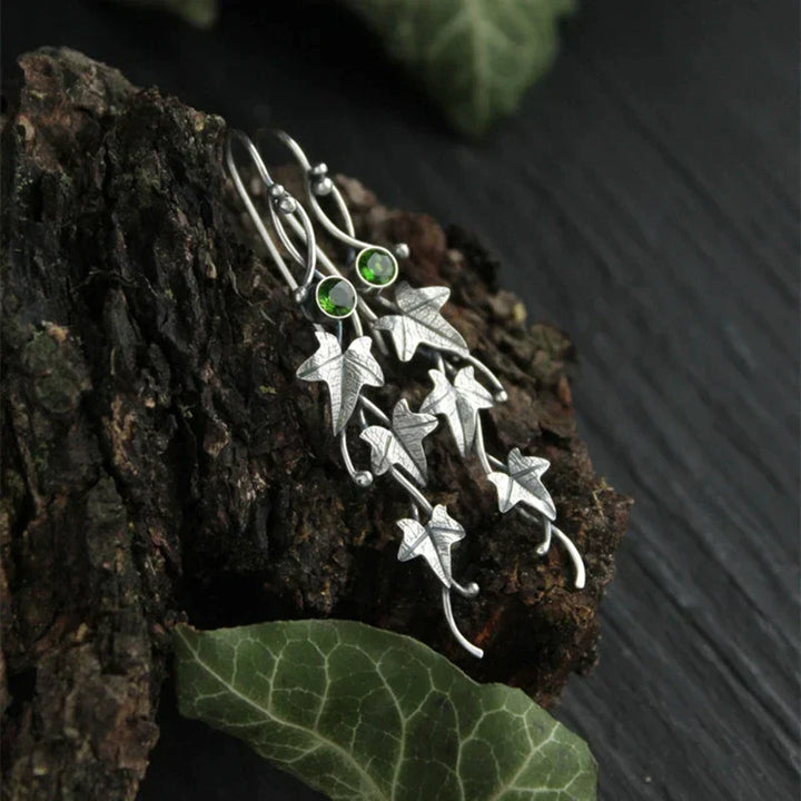Zeitlose Vintage Blattsilber Ohrringe für Damen, elegante Blatt-Ohrhänger, modischer Schmuck für jeden Stil.