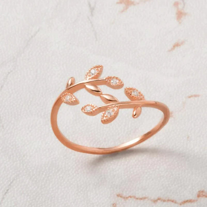 Wachstum & Erneuerung symbolisierender Blattring für Damen. Verstellbarer Schmuck, ideales Geschenk für sie.