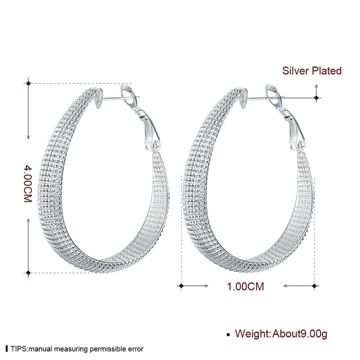 Zeitlose runde Damenohrringe aus echtem Sterlingsilber für stilbewusste Frauen und Eleganz.
