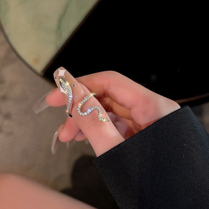 Verstellbarer Zirkonia-Schlangenring für Damen. Perfekte Geschenkidee: Eleganter & glamouröser Schmuck.