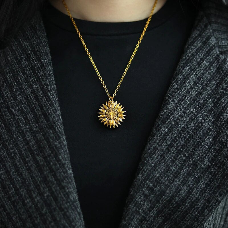 'Du bist mein Sonnenschein' Halskette, elegantes Sonnenblumen-Medaillon, zeitloser Damenschmuck, Freundschaft.