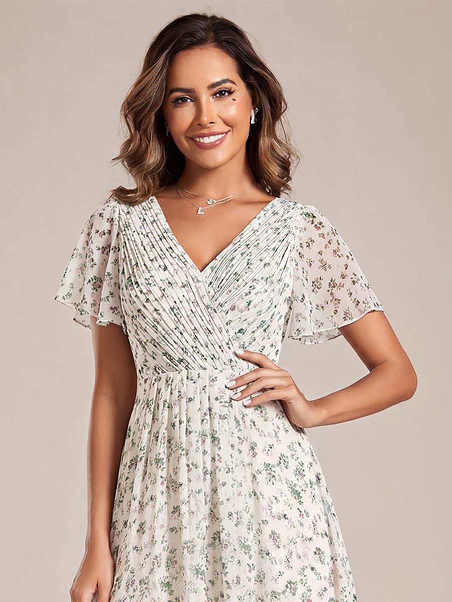 Chices Hellblaues Vokuhila Festkleid für Damen. Midi-Länge, Kurzarm, A-Linie, perfekt für Hochzeiten.