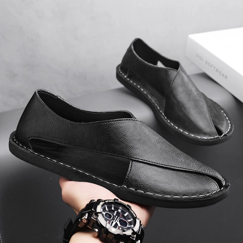 Atmungsaktive Herren Sommerschuhe, leichte Slip-On Slipper mit Ausschnitten für maximalen Komfort.