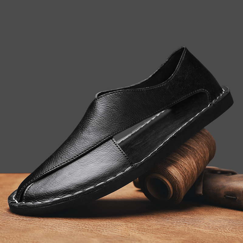 Bequeme Herren Slipper mit Ausschnitten, ideale Slip-On Freizeitschuhe für Alltag & Komfort.