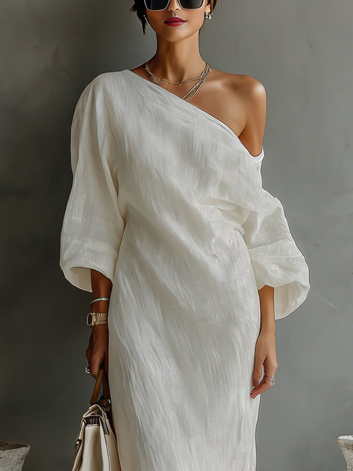 Komfortables, elegantes Damen One-Shoulder Maxi-Kleid mit Volumen-Ärmeln. Fließendes Design für sommerliche Anlässe.