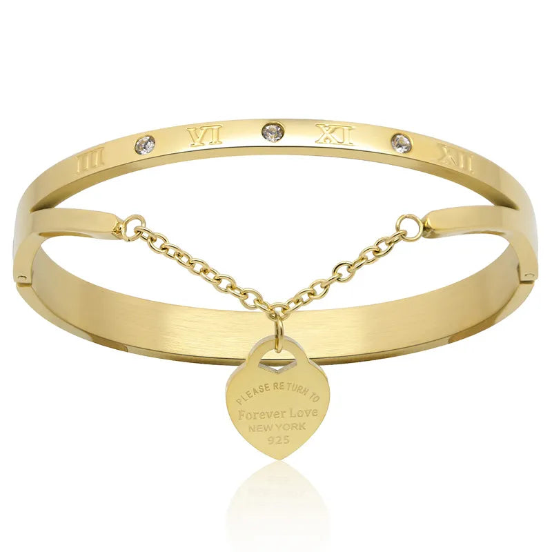Unisex Edelstahl-Liebesarmreif mit Zirkon-Herz. Zeitlos elegant, perfekter Herzschmuck für Partner.
