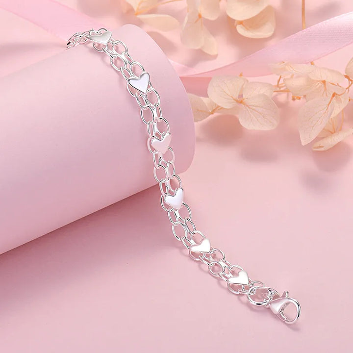 Modernes Damen Herzarmband aus 925 Silber, ein elegantes und vielseitiges Armband für jeden Anlass.