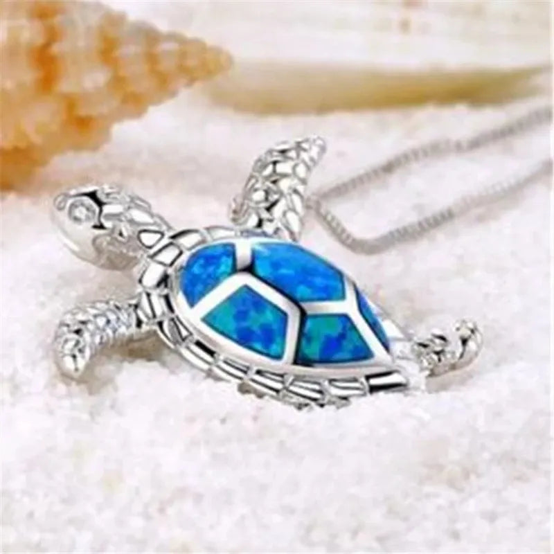 Spirituelle Damenhalskette mit Schildkröte als Symbol für Weisheit, Langlebigkeit und Glück.