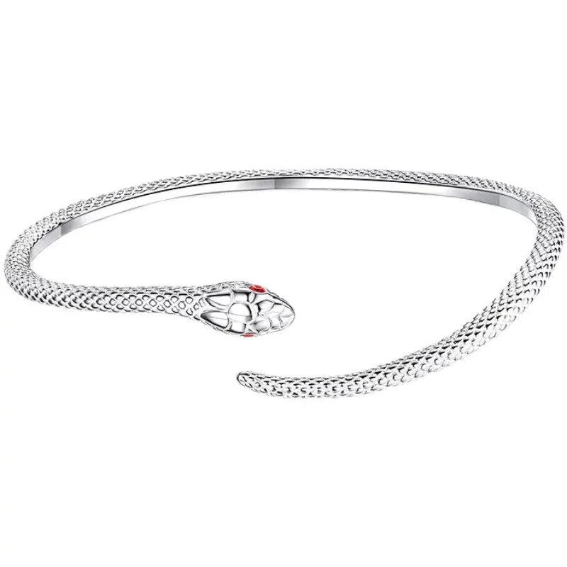 Zeitloses Silberarmband, unisex, im Schlangen-Look. Elegantes Accessoire, verstellbar für jeden Anlass.