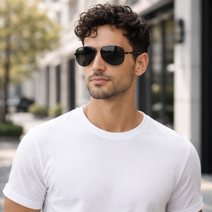Detail der Aviator Sonnenbrille mit polarisierten Gläsern, robustem Metallrahmen & UV-Schutz für Outdoor & Fahren.