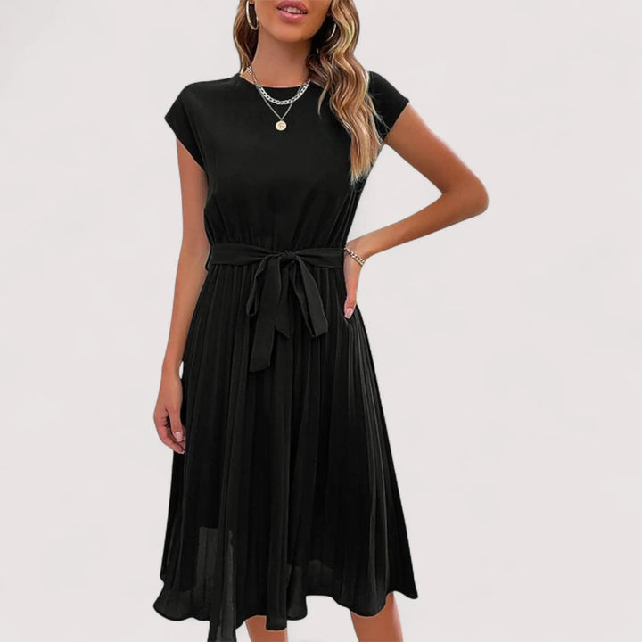 Rosa Damen Midikleid mit elegantem Plissee und Bindegürtel, ein festliches Kurzarmkleid für jeden Anlass.