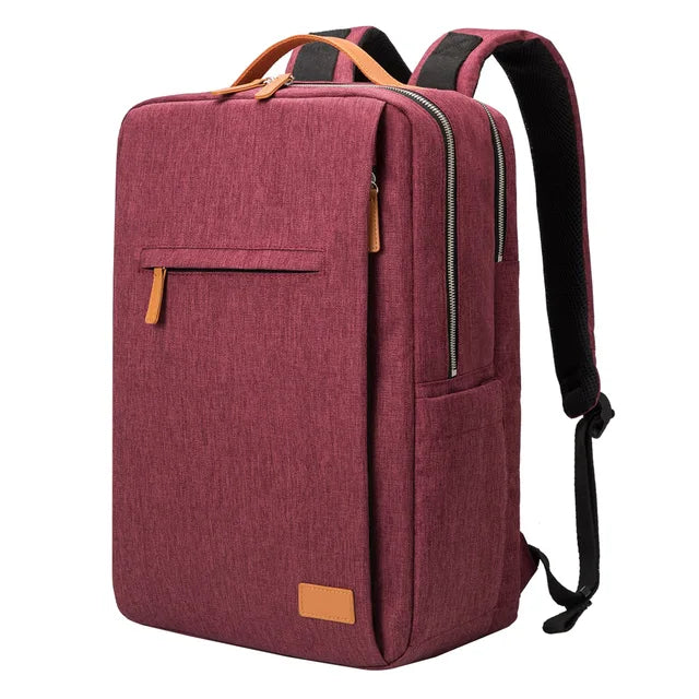 Praktischer Alltags-Rucksack, Unisex, mit speziellem Laptopfach und USB-Port für komfortables Laden unterwegs.
