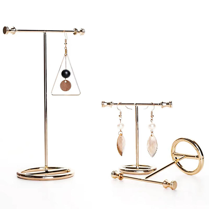 Praktischer weißer T-Form Schmuck-Organizer, schafft Ordnung und ist ein schickes Wohnaccessoire.