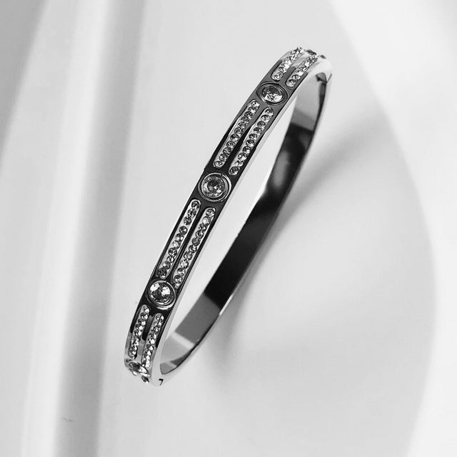 Schmuck Armband Damen, Zirkoneinlage für funkelnden Glanz und Eleganz.