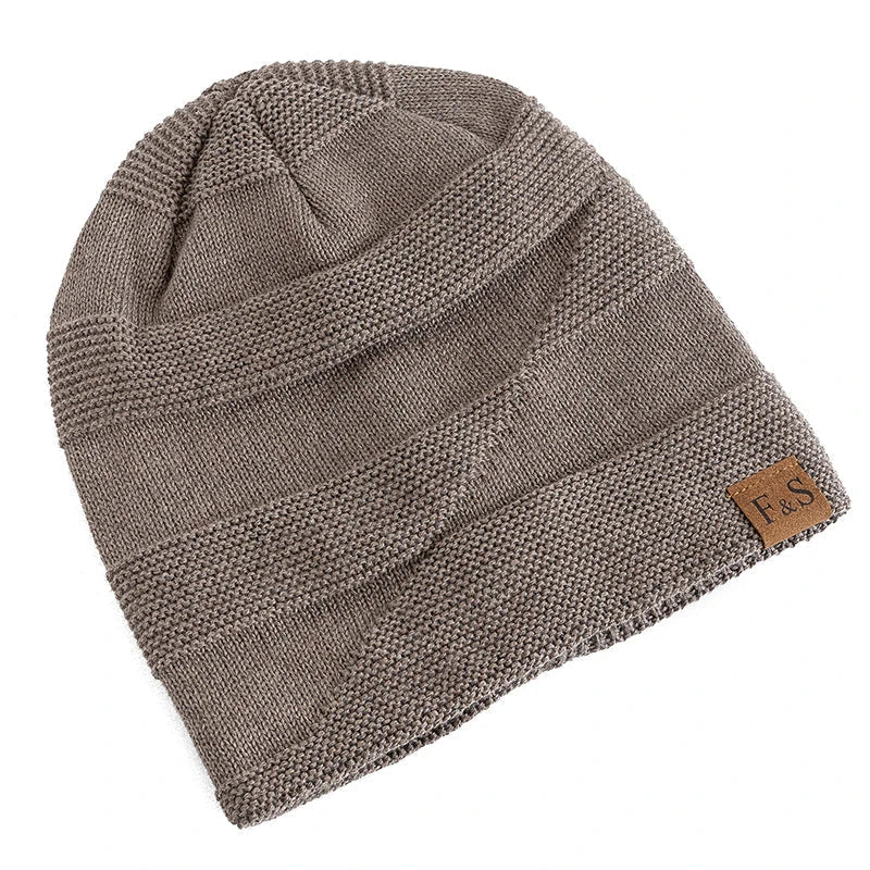 Stilvolle Outdoor-Wintermütze, unisex. Hält warm beim Wandern oder im Alltag. Perfektes Winter-Accessoire.