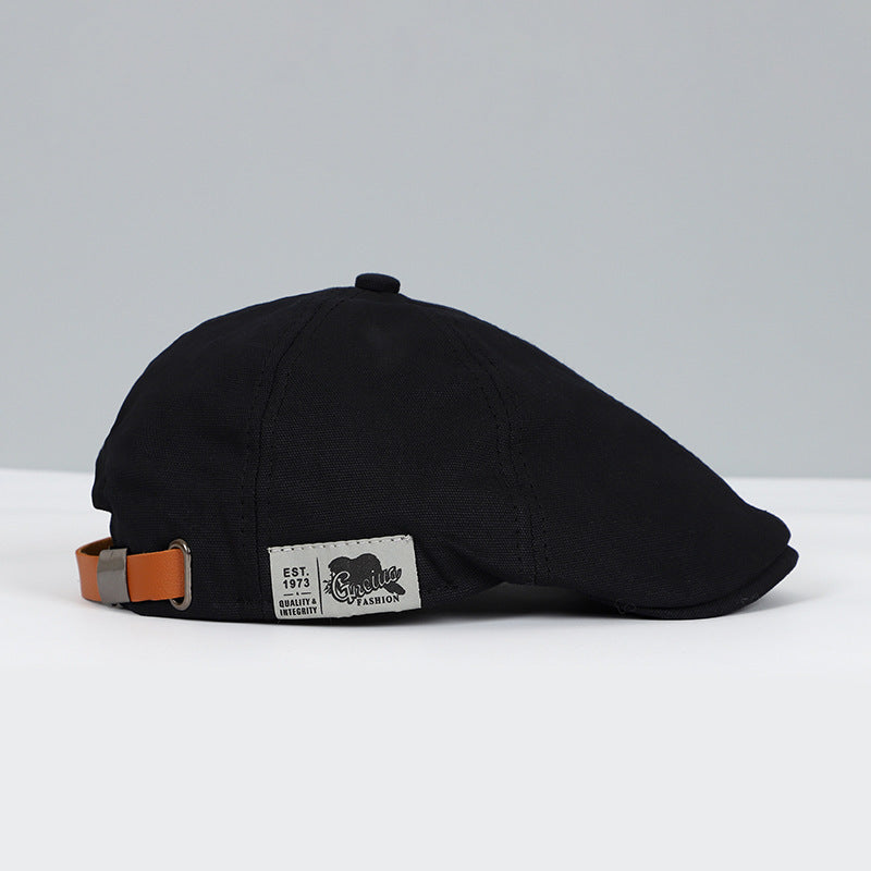 Elegante Unisex Schiebermütze für stilvolle Auftritte. Klassisches Mode-Accessoire für Herren & Damen.
