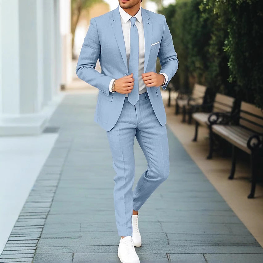 Anzughose des zweiteiligen Sommer Anzugs. Komfortabel, tailliert, perfekt für stilvolle Freizeit- und Business-Looks.