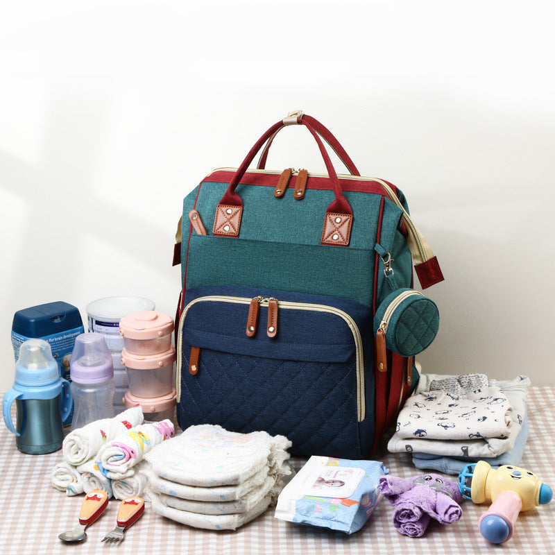 Baby Rucksack 2-in-1, geschlossene Ansicht. Multifunktionaler Wickelrucksack mit integriertem Wickelbett für unterwegs.