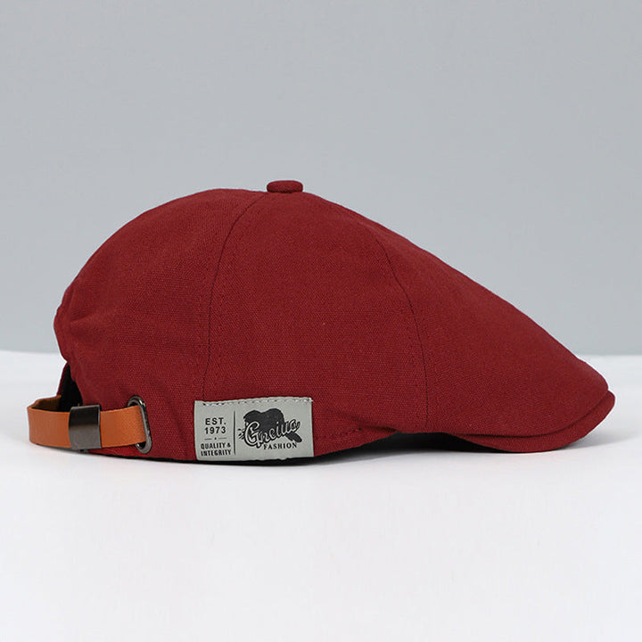 Diese elegante Schiebermütze ist ein modisches Accessoire. Perfekte Unisex Mütze für stilvolle Freizeit.