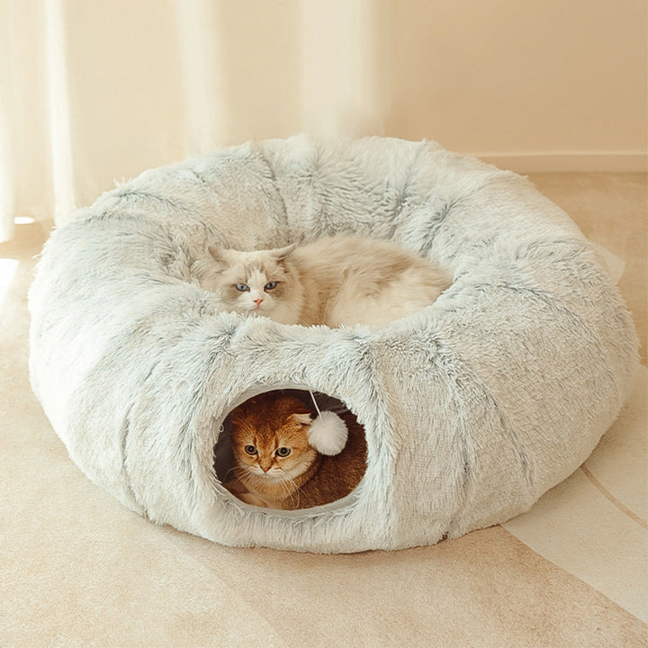 Grau-bunter Katzen Plüschtunnel & Spielbett für Spiel und Entspannung, ideal als Kuschelhöhle für Katzen.