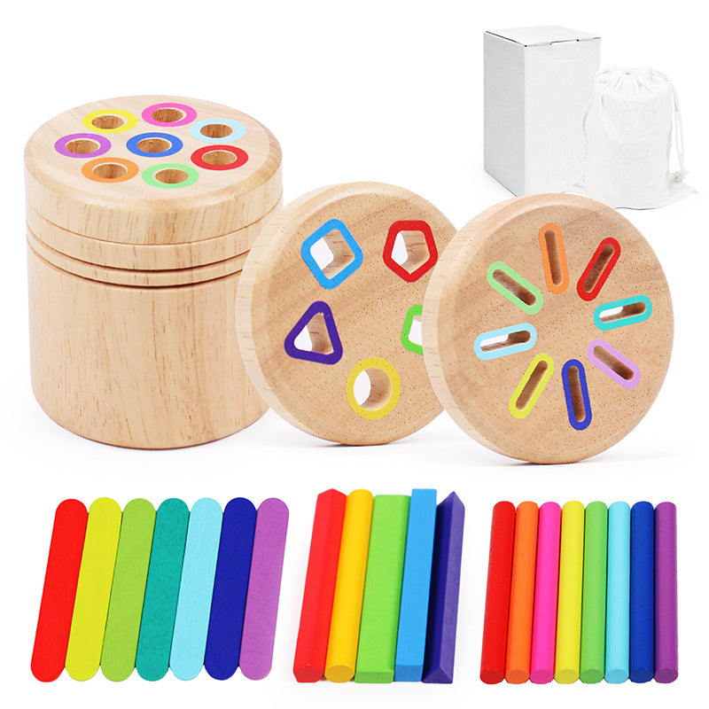 Alle Teile des Montessori Holz Sortierspiels: Bunte Formen und passende Steckbretter zur Förderung der Hand-Auge-Koordination.