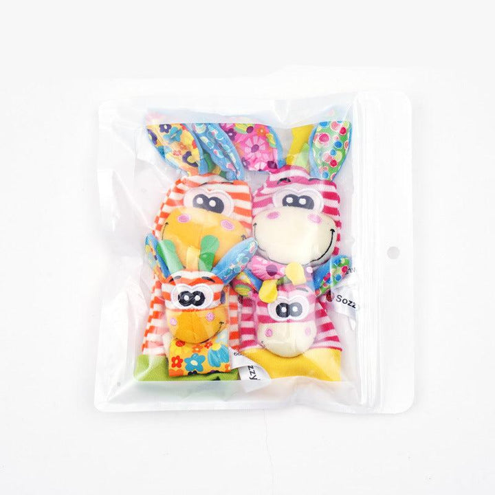 Ergonomisches Baby Motorikspielzeug: Sensorische Socken & Armbänder unterstützen Greif- und Fußbewegungen.