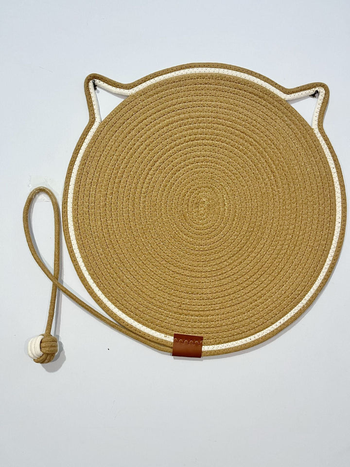 Interaktiver Katzen Kratzteppich als Spielzeug & Krallenpflege-Station für aktive Haustiere. Möbel-Schutz inklusive.