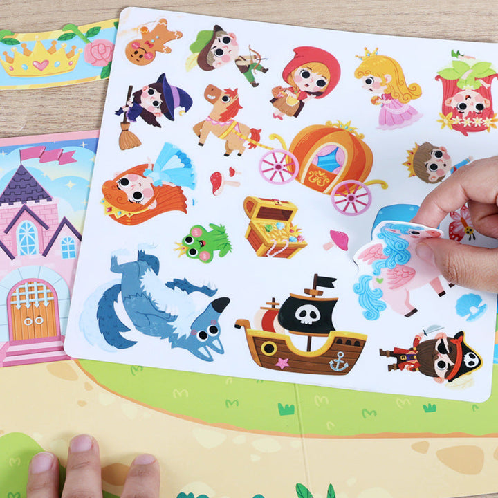 Offenes Montessori Stickerbuch mit Meeres-Motiv; bunte Sticker regen Fantasie & Rollenspiel an.
