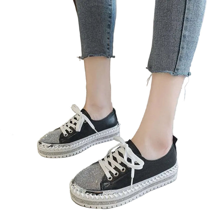 Glänzender, bequemer Damen Plateau Sneaker, ideal für Freizeit & Alltag.